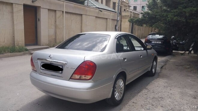 Nissan Sunny-4