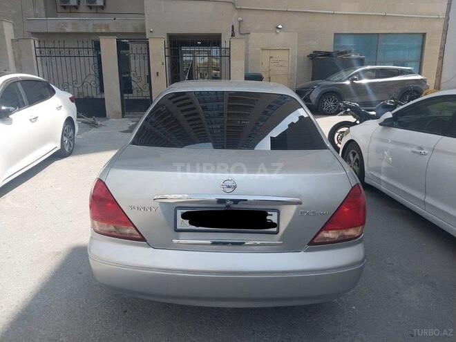 Nissan Sunny-2