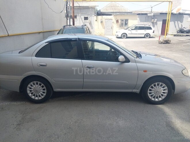 Nissan Sunny-13