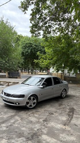 Opel Vectra-6