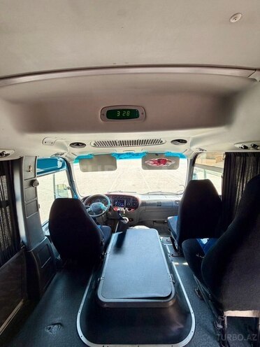 Hyundai County-8