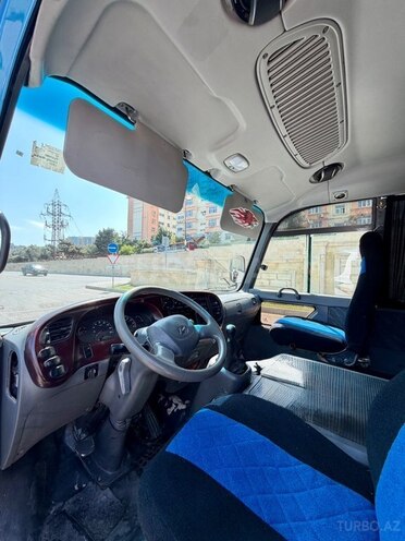 Hyundai County-6