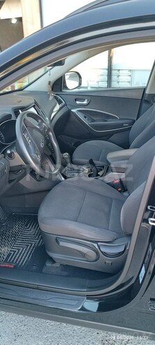 Hyundai Santa Fe-5