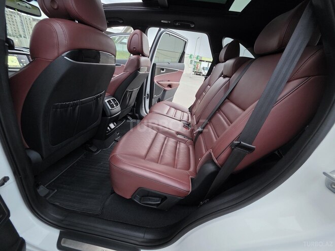 Kia Sorento-9