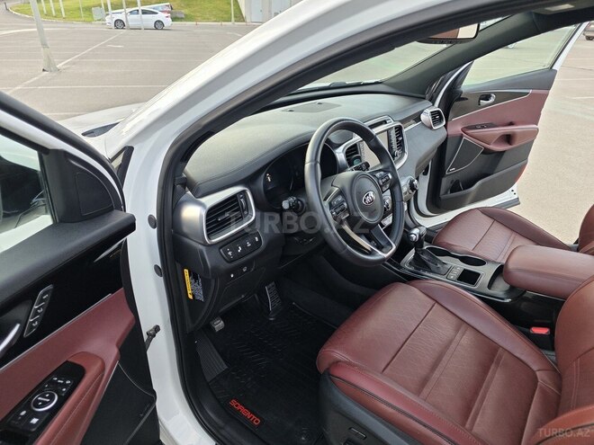 Kia Sorento-8