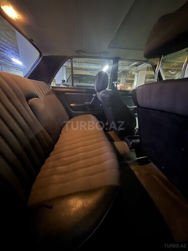 Mercedes W123-8