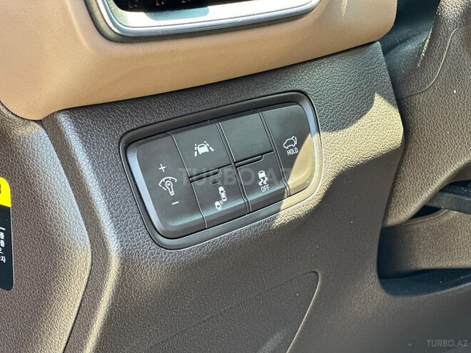 Hyundai Santa Fe-5