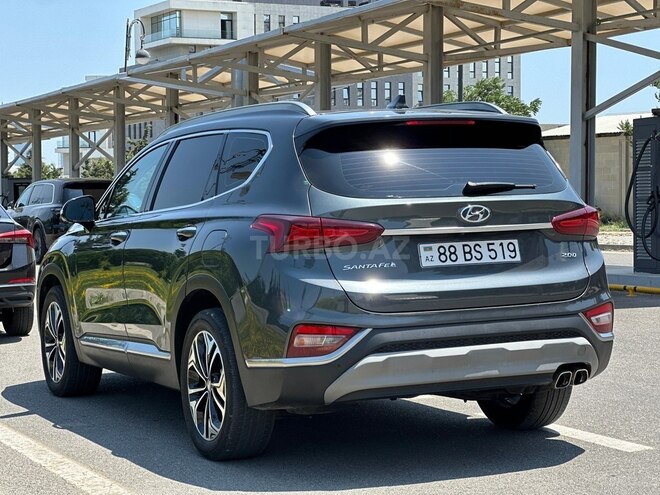 Hyundai Santa Fe-12