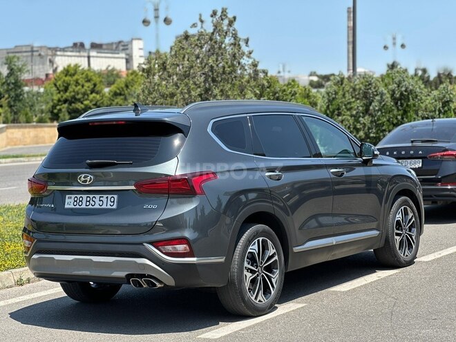 Hyundai Santa Fe-16
