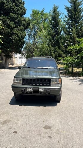 Jeep Grand Cherokee-1