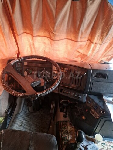 MAZ 643008-3