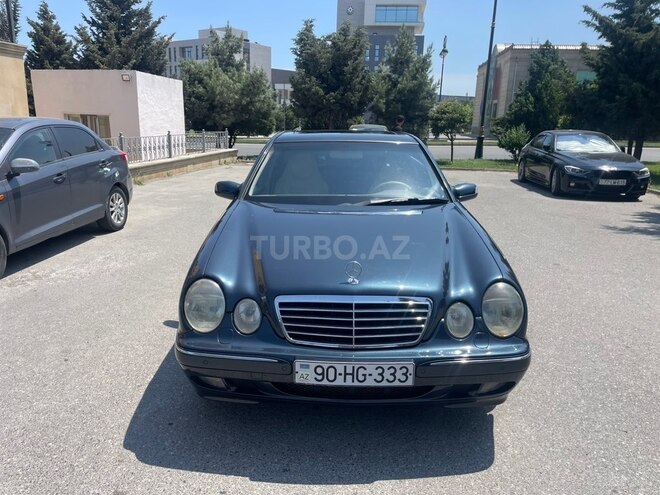 Mercedes E 220-2