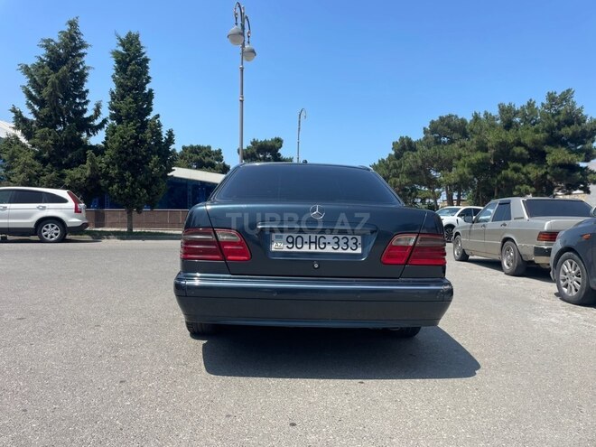 Mercedes E 220-7