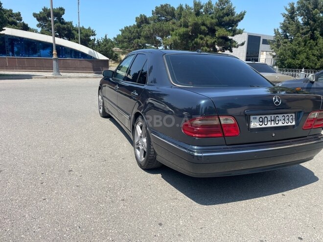 Mercedes E 220-9