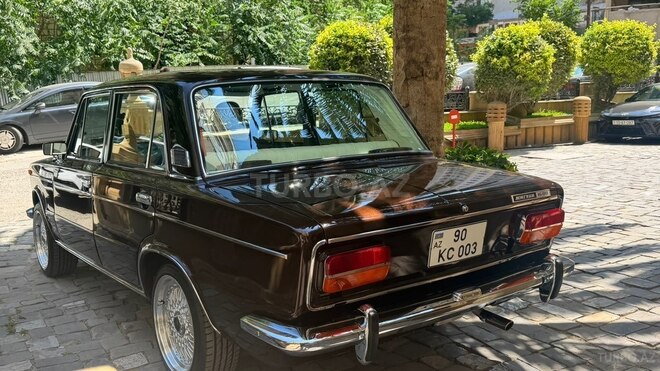 LADA (VAZ) 2103-4