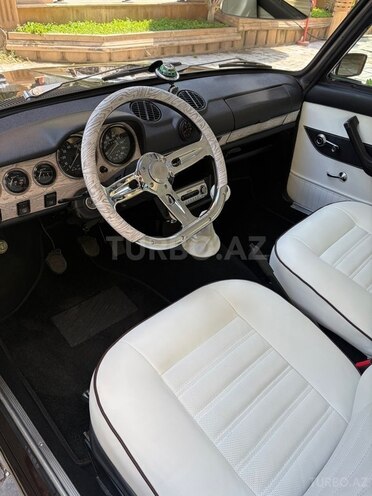 LADA (VAZ) 2103-9