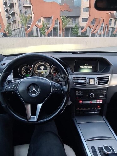 Mercedes E 220-8