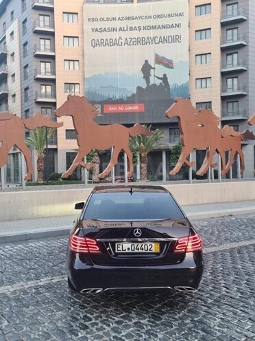 Mercedes E 220-4