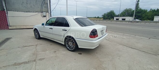 Mercedes C 240-13