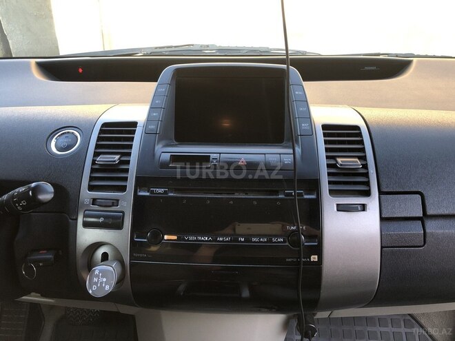Toyota Prius-2
