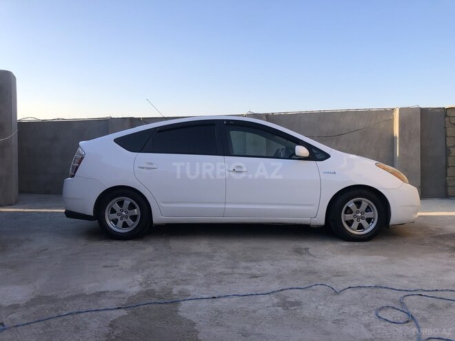 Toyota Prius-11