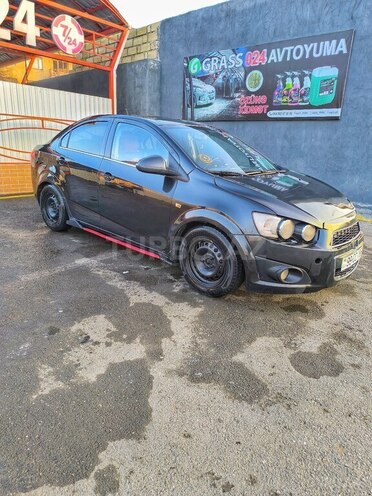 Chevrolet Aveo-2