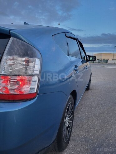 Toyota Prius-4