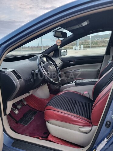 Toyota Prius-5