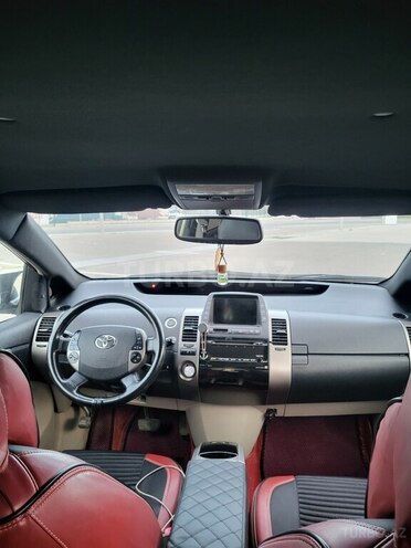 Toyota Prius-7