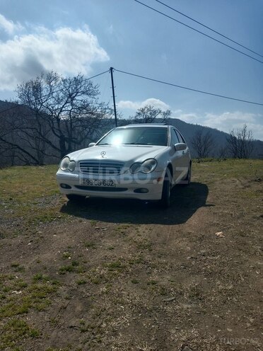 Mercedes C 200-2