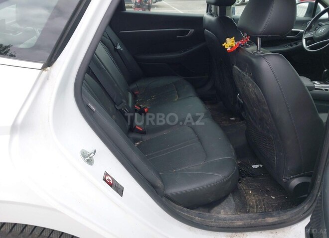 Hyundai Sonata-11
