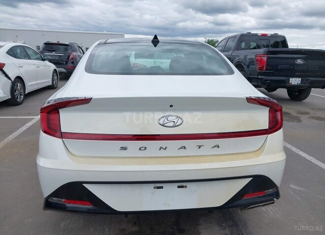 Hyundai Sonata-4