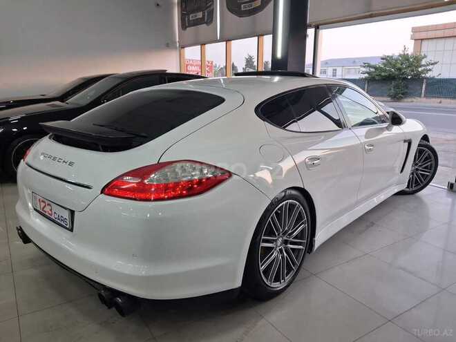 Porsche Panamera-5