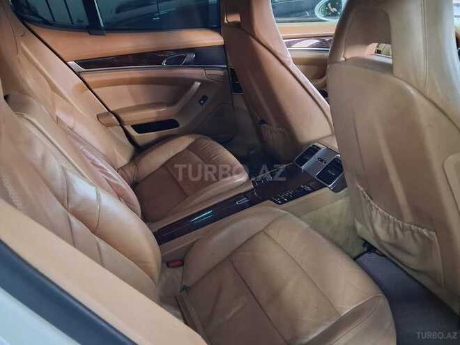 Porsche Panamera-2
