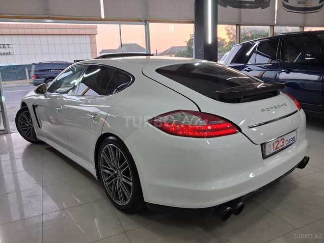 Porsche Panamera-10