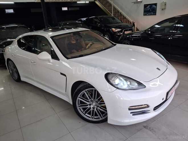 Porsche Panamera-11