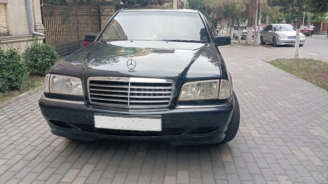 Mercedes C 200-1