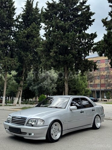 Mercedes C 200-4