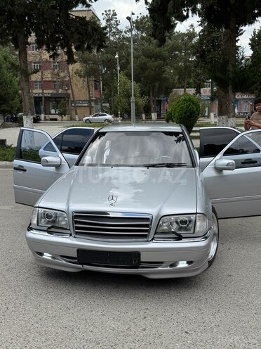 Mercedes C 200-10