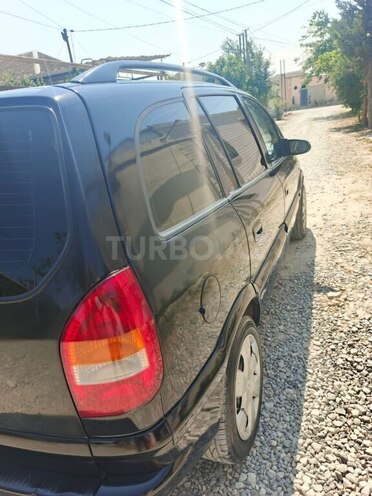 Opel Zafira-6