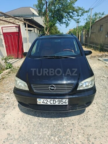 Opel Zafira-1