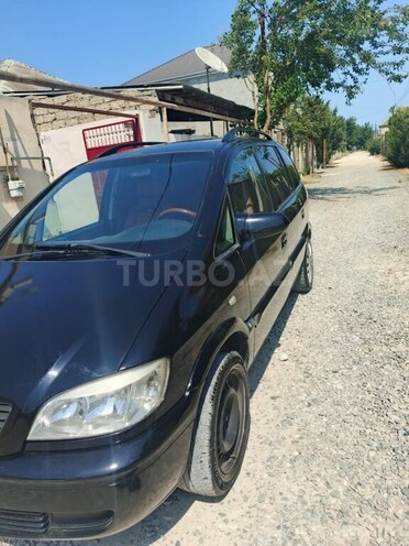 Opel Zafira-2