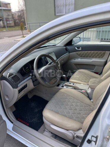 Hyundai Sonata-11