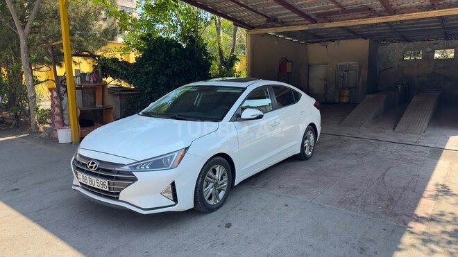 Hyundai Elantra-10