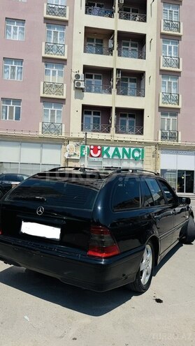 Mercedes C 220-2