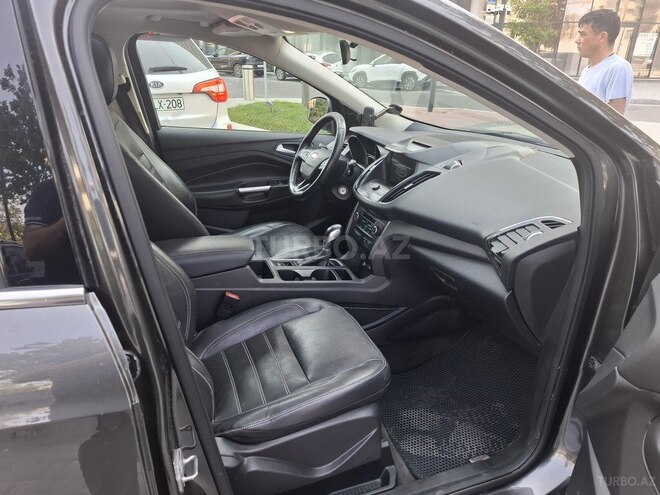 Ford Escape-10