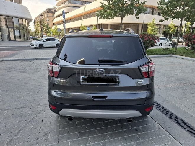 Ford Escape-2