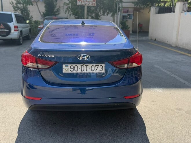 Hyundai Elantra-2