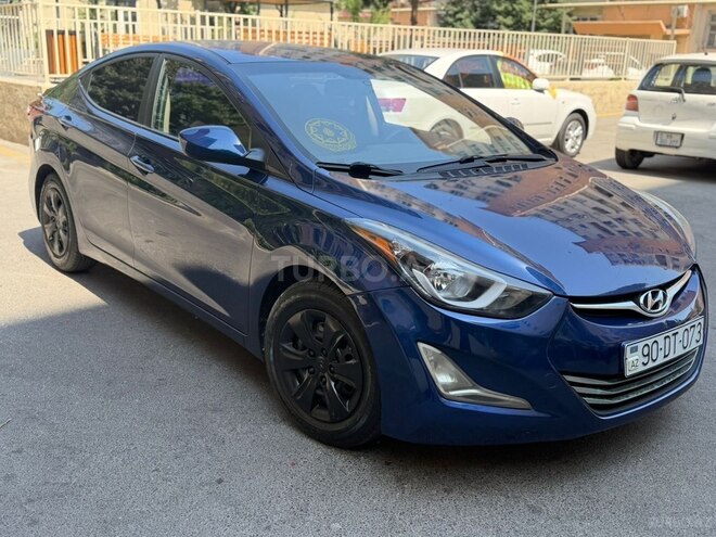 Hyundai Elantra-8