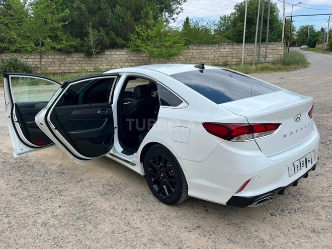 Hyundai Sonata-6